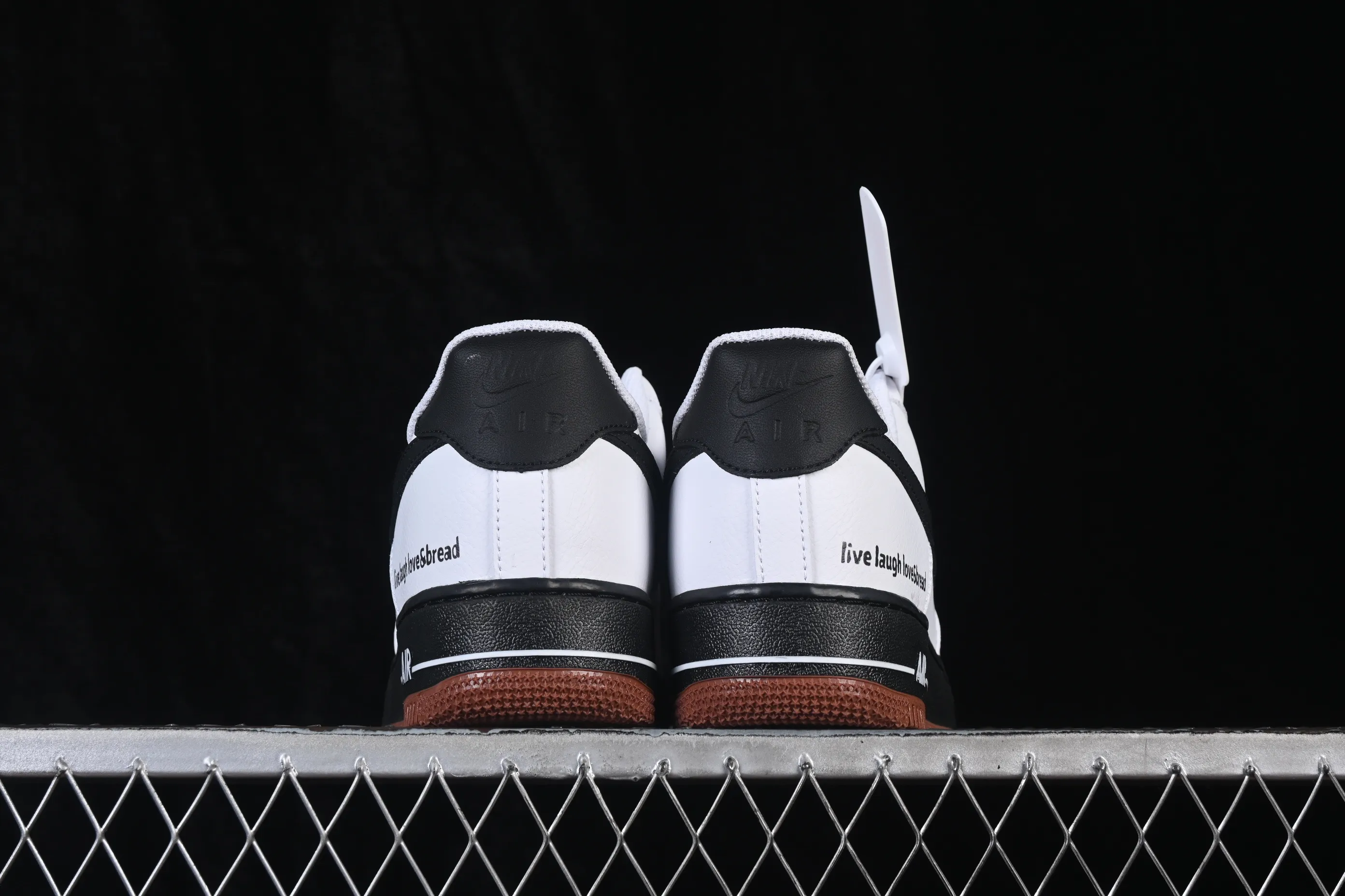 All categories Nk Air Force 1 Air Force series Nk Air Force 1 Low Air Force low-top Nike Air Force 1'07 Low Two-dimensional theme Classic black and white contrast Air Force 1 low-top casual sneakers ZH0316-161